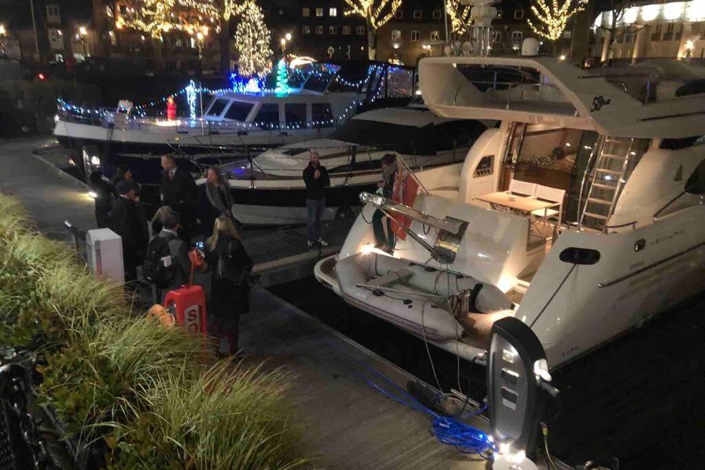 Apartament Italian Superyacht Bianca Lucida Londra