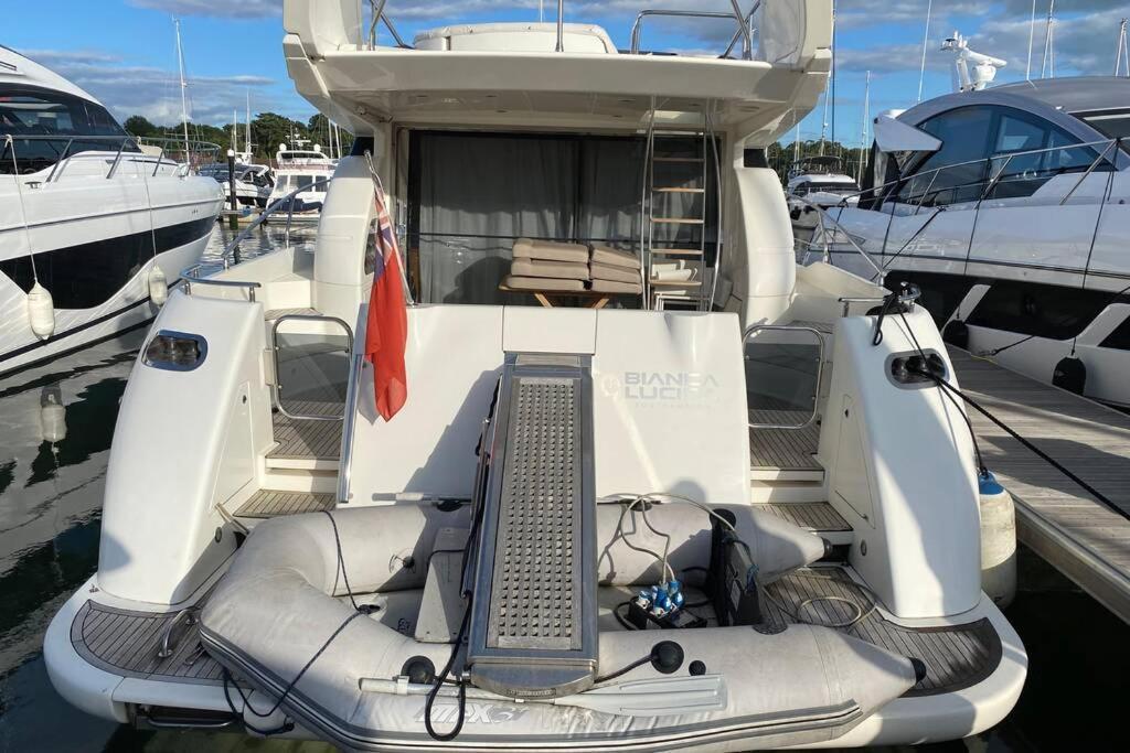 Apartament Italian Superyacht Bianca Lucida Londra