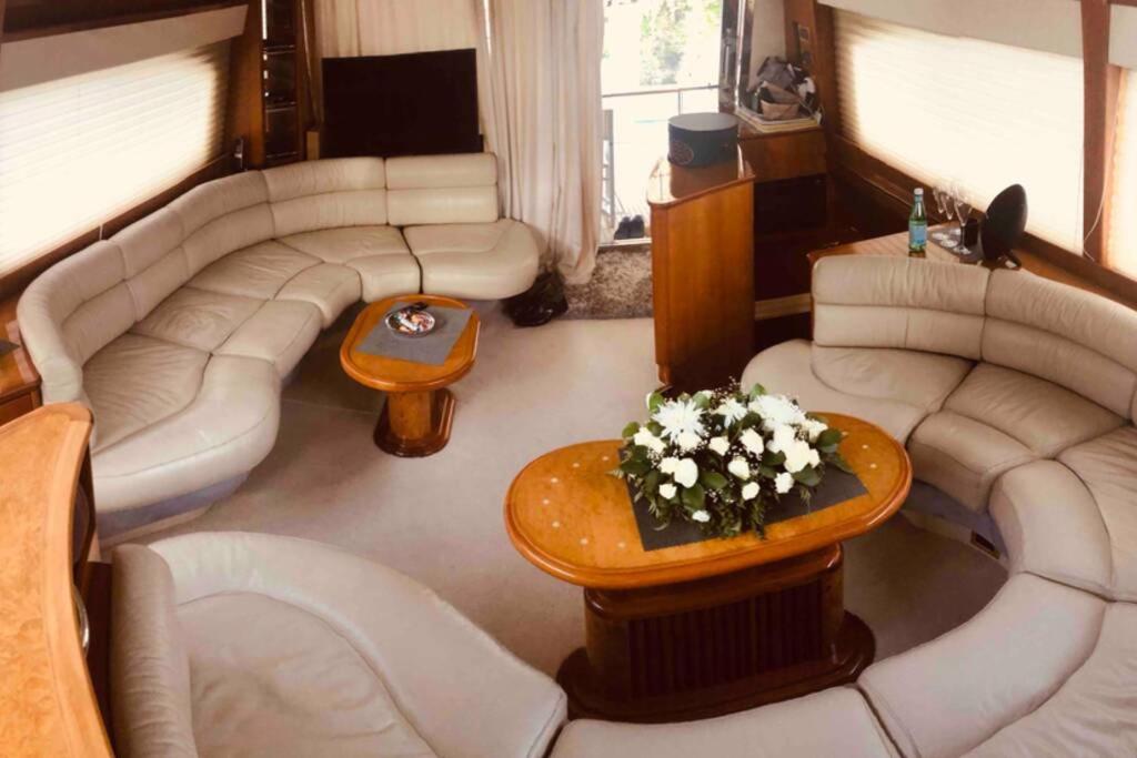 Apartament Italian Superyacht Bianca Lucida